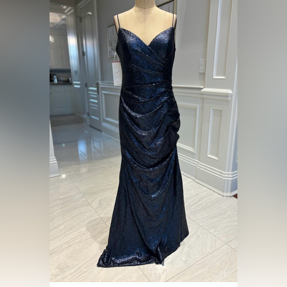Elegant Navy blue  Sequins Evening Gown NWT